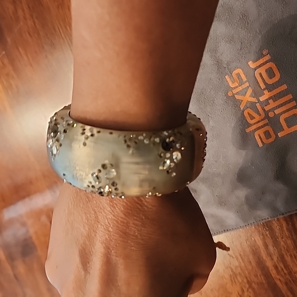 Alexis Bittar lucite crystal bracelet - Picture 5 of 5